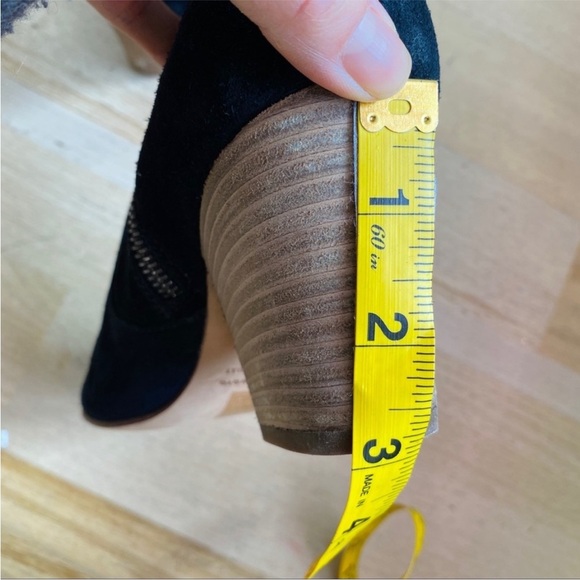 Club Monaco genuine suede heeled ankle booties - Picture 5 of 6